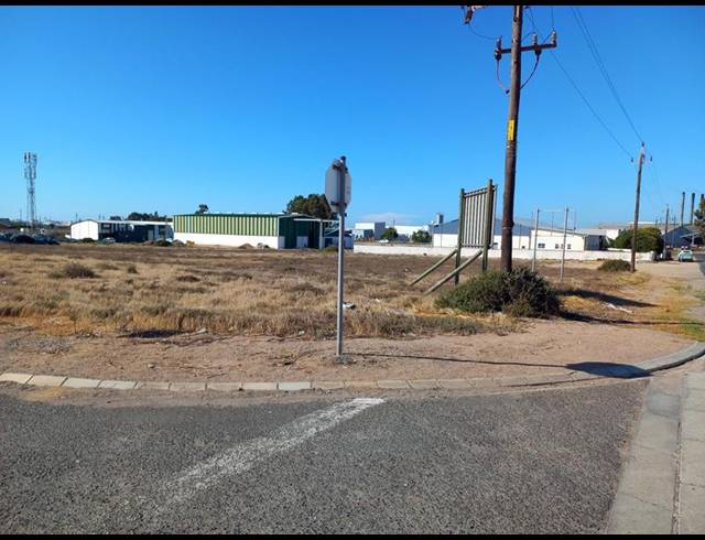 LAND FOR SALE IN HARBOUR LIGHTS